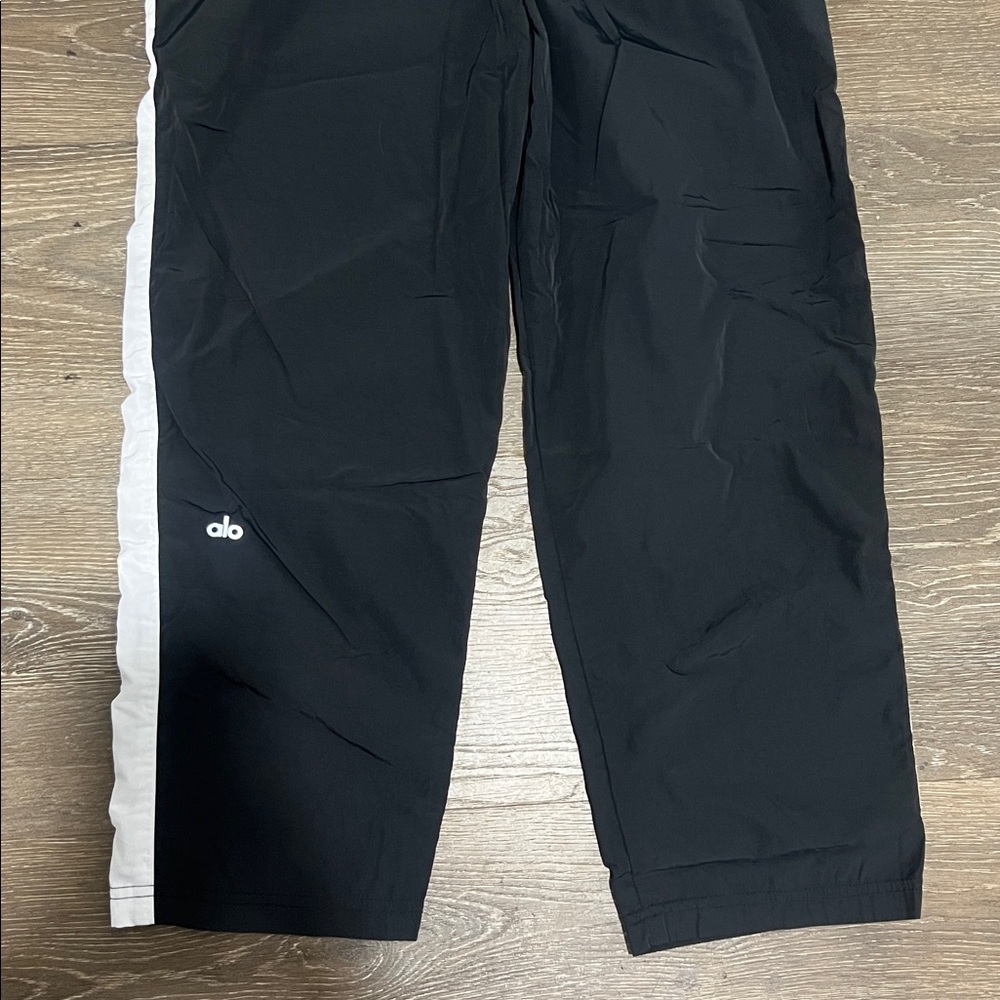 Alo Retrack Pants Small - Picture 4 of 5
